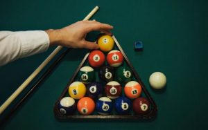 Tam giác xếp bóng