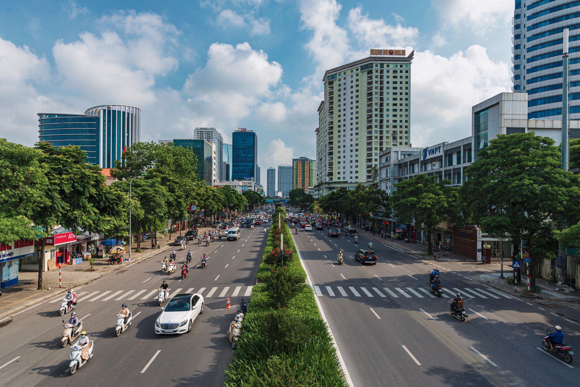Kỹ sư nước ngoài ở lại Việt Nam lâu hơn dự kiến